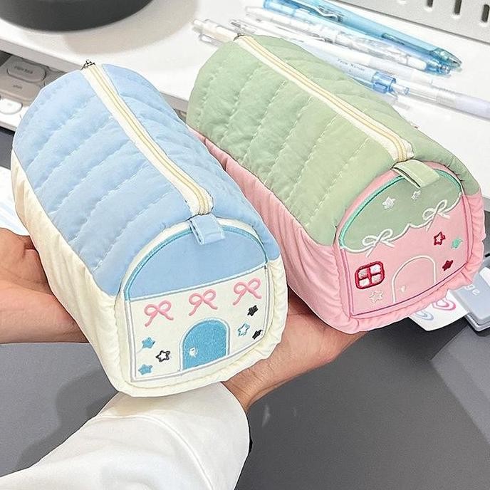 

LITTLE DAISY | WANDA Pencil Case / Kotak Pensil Aesthetic Korean Style / Kotak Pensil Puffy Premium / Tempat Pouch Stationery / Kotak Pensil Peralatan Sekolah Import Kantor Tulis Hm