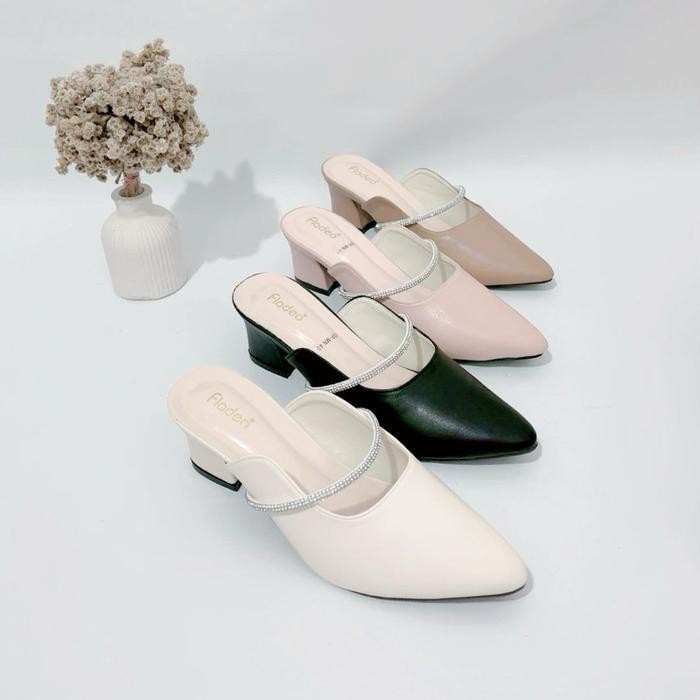 Uw Fladeo Sandal Heels 5Cm U Permata Cantik Mempesona Cocok Untuk Pesta Kondangan Arisan Jalan Jalan