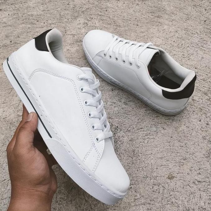 Sale Sepatu Pria Sneakers Ukuran 45 46 47 Big Size Jumbo Putih Hitam