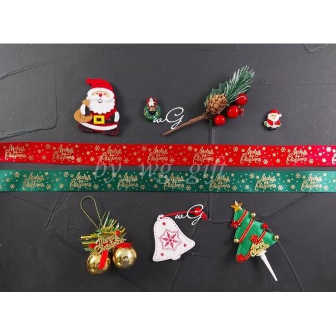 

Baru Pita Natal Satin Emboss Merah Hijau - Lebar 2.5cm - Pita Kado Christmas