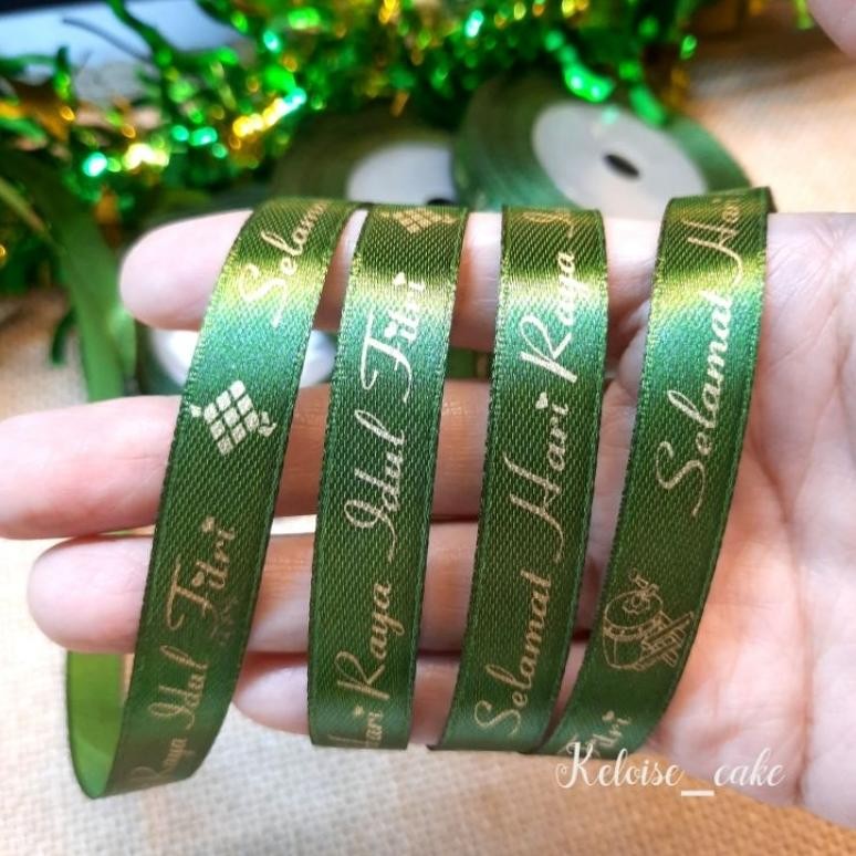 

PITA SATIN IDUL FITRI WARNA HIJAU LUMUT LEBAR 1 CM -PANJANG 18 METER aSt