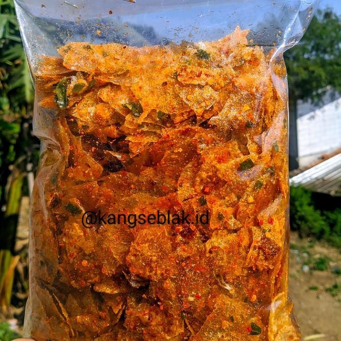 

CCM KRIPIK KACA/KRIPCA PEDAS DAUN JERUK 500gram Keripik Snack Cemilan Kerupuk