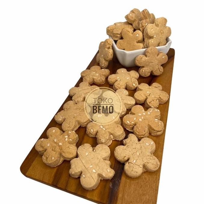 

Kue Bangket Jahe Tradisional - Cemilan Jahe Hangat Stok Terbatas