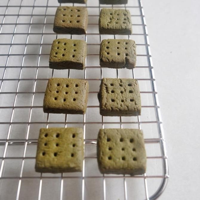 

Matcha Butter Cookies Dear Mrs. Duck - Kue Kering Premium Stok Terbatas