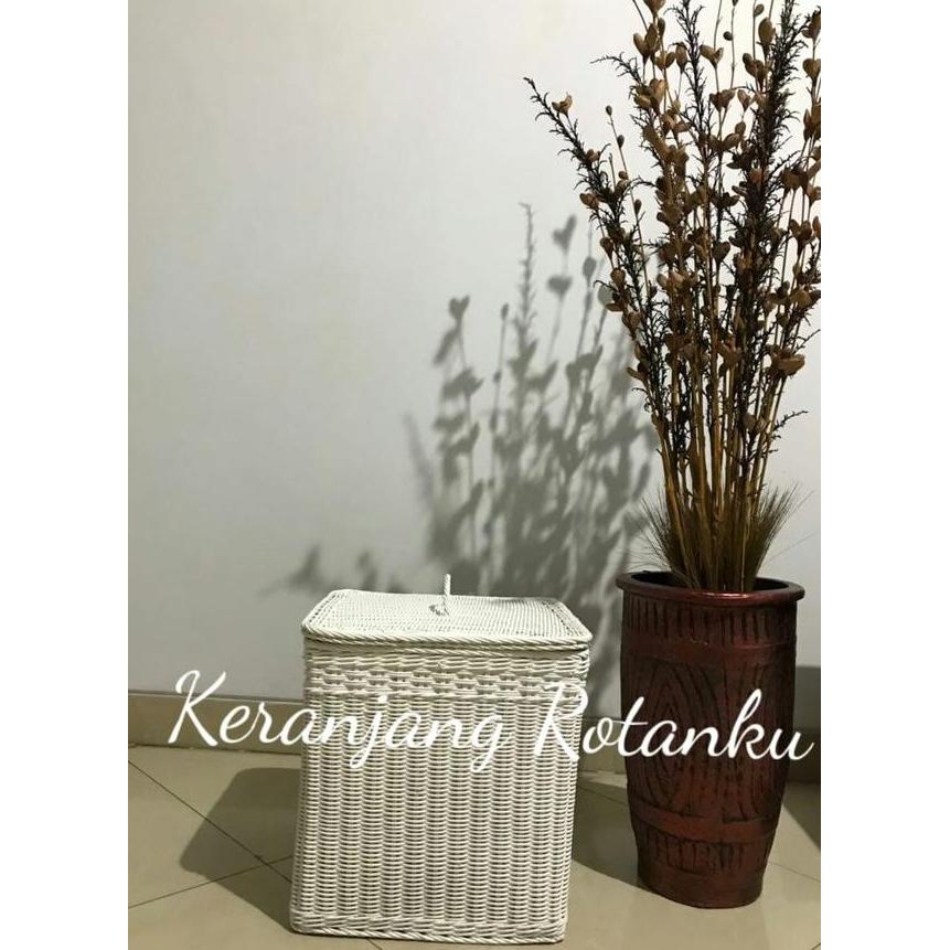 Keranjang Rotan Kotak Laundry