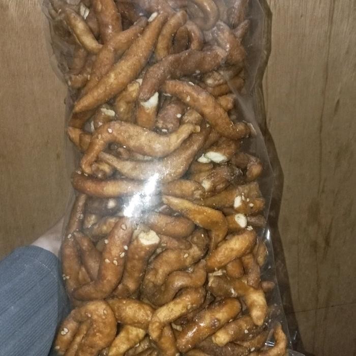 

FF gabus manis 500 gram cemilan Food Snack Camilan Crispy Pedas Keripik Kripik Makanan