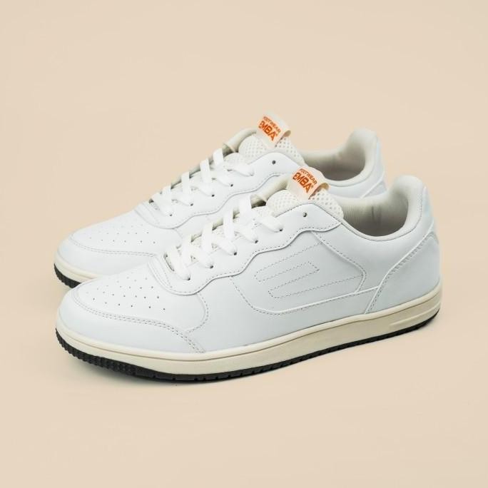 Sepatu Sneakers Footwear Emba Shuffle White
