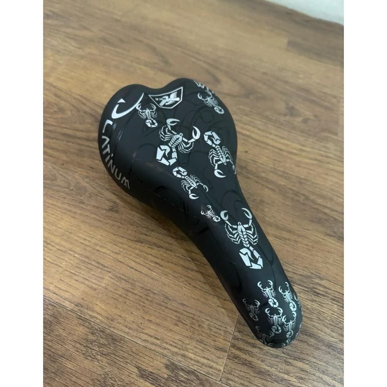 [Kecil (( Platinum Sadel )) Sadel Jok Sepeda Empuk Nyaman Cocok Sadel Sepeda Bmx Mtb Seli Lipat Fixi