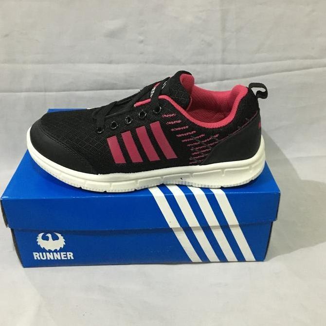 Sepatu Olahraga Anak Perempuan Runner Sporty Hitam/Fushia
