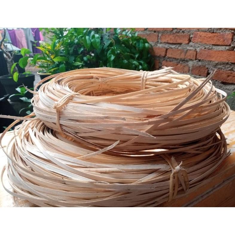 TALI ROTAN - IKAT IRATAN ROTAN - TALI ROTAN LESIO KULIT BENTUK PIPIH PERKILOGRAM (KUALITAS SUPER)