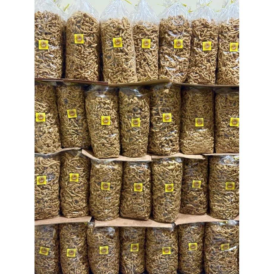 

Usus Crispy 1KG / 1 KG Kripik Usus Bumbu Pedas Daun Jeruk Pedas Food Premium jaya makmur 2 doyok snack