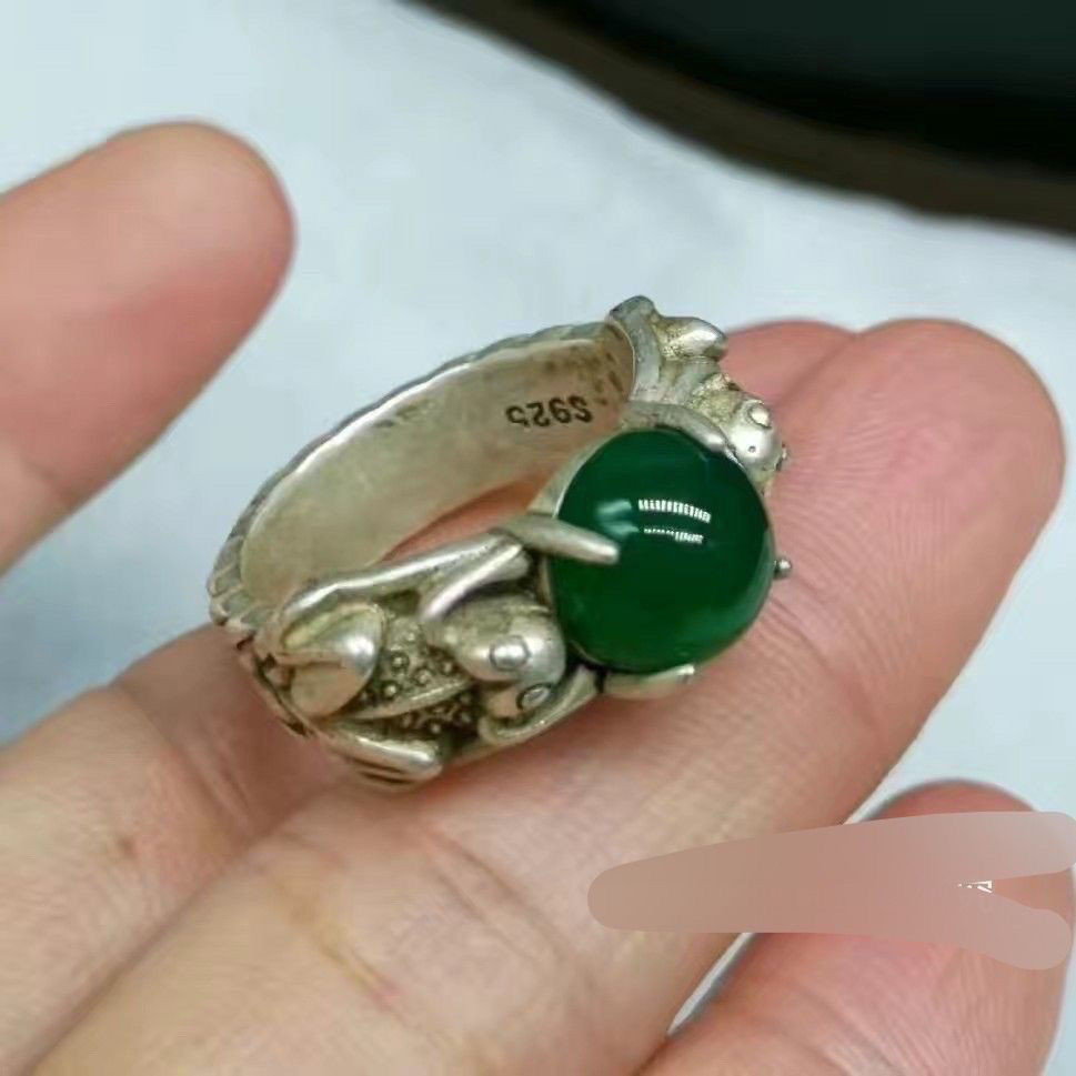Cincin Jade Perak Tua Satu Potong Cincin Perak Hijau Imperial Jadeite Pria