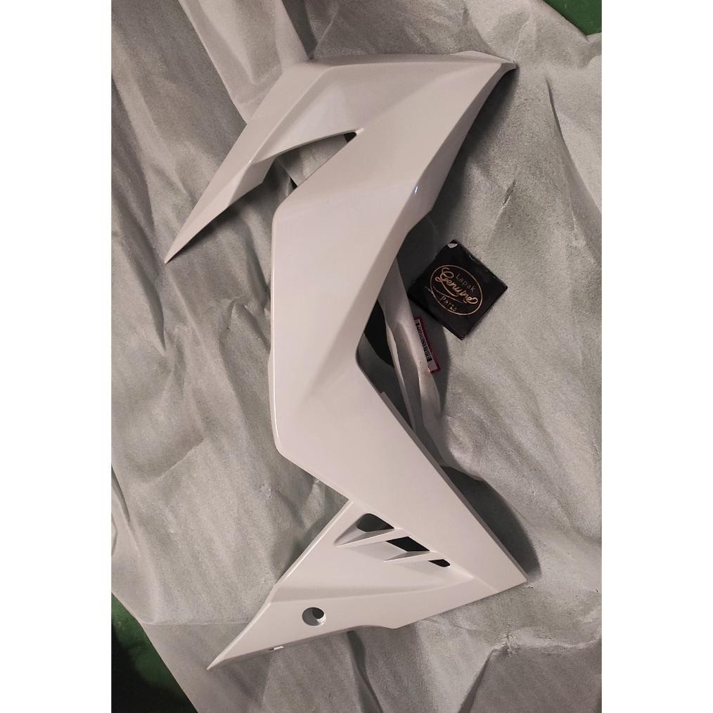 Cover Sayap Kanan Supra GTR 150 Orinal AHM