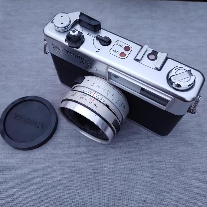 YASHICA MG-1 SILVER (kamera roll film 135) semi ekektro