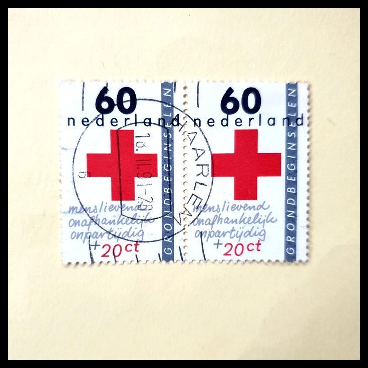 

DISKON PRANGKO BELANDA/NEDERLAND 1983. RODE KRUIS/PALANG MERAH. 60C + 20C. PAIR. USED !!!