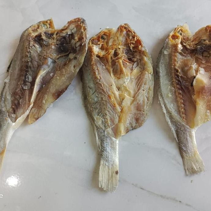 

Ikan Asin Samge Belah/Ikan Asin Kepala Batu 250 Gram