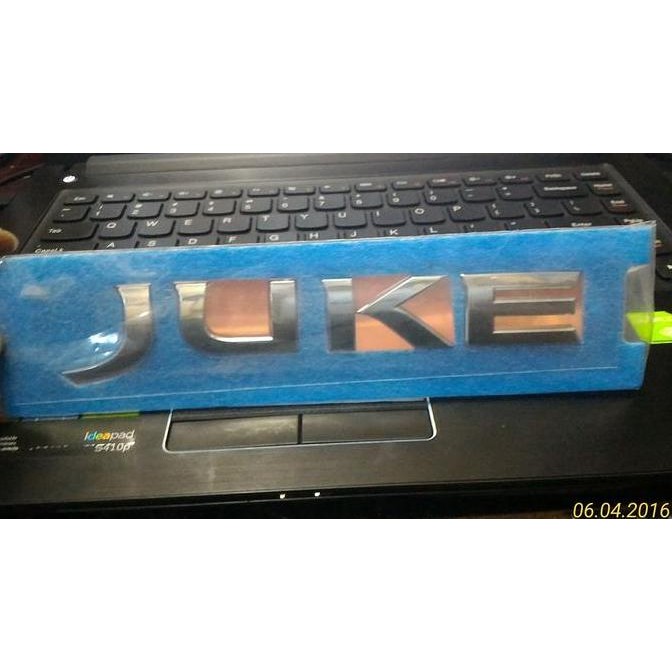 emblem bagasi nissan juke logo tulisan original
