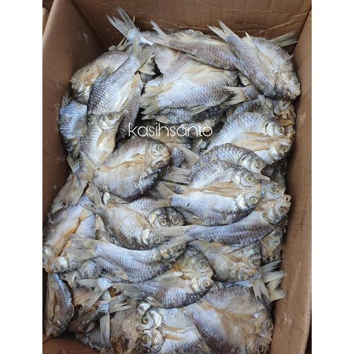 

ikan asin tawes belah-1kg