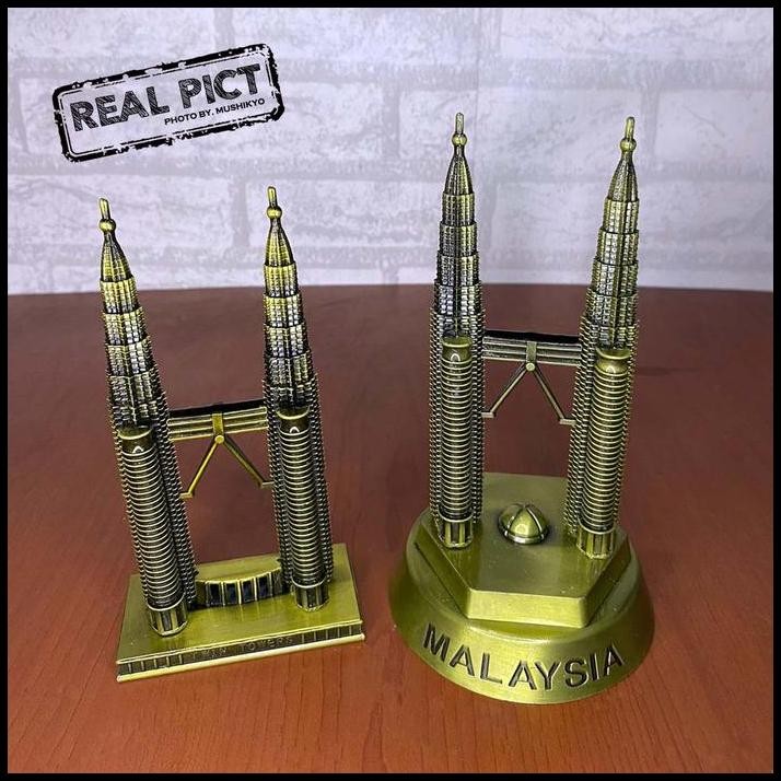 Miniatur Menara Petronas / Landmark Twin Towers Malaysia