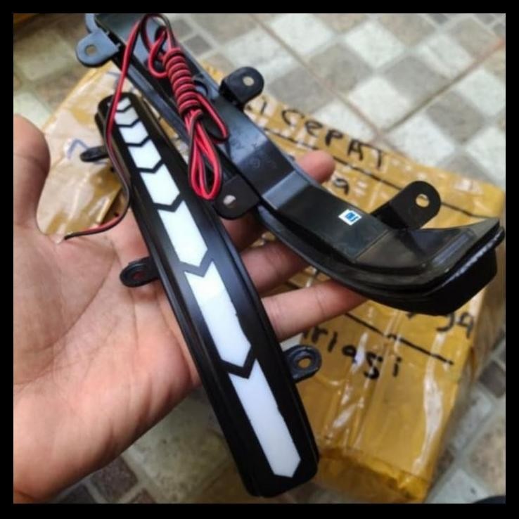 DISKON LAMPU SEIN SPION MOBIL AVANZA 2012 -2015 LED MODEL PANAH 