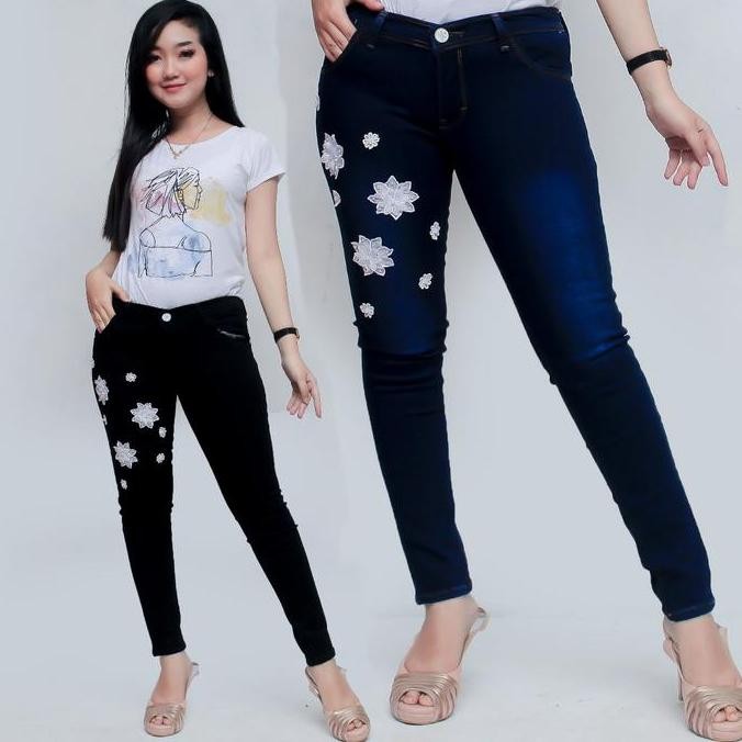 

Celana Jeans Wanita Pensil Renda Motif Bunga Ukuran 27-38