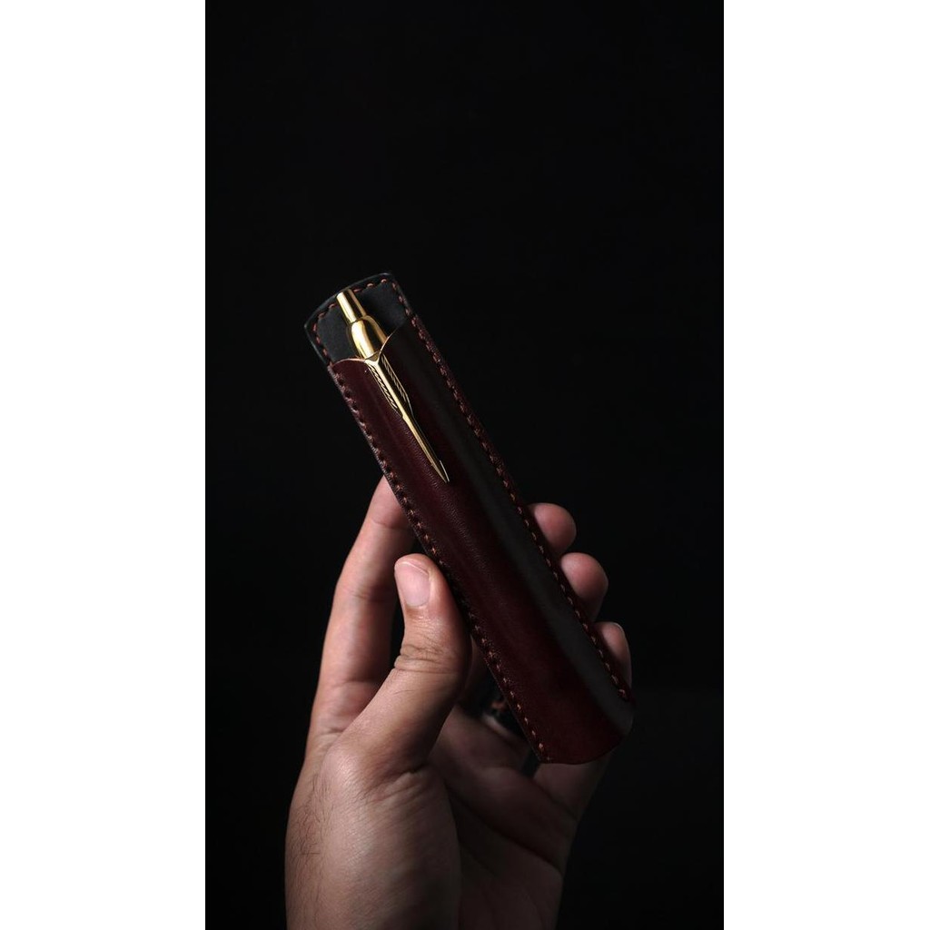 

Whitehouse Leather Custom - Pen Case New Stok