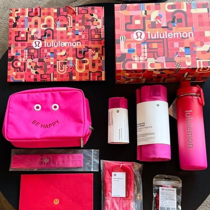 

TERBARU - Lu-Lu-Lemon Daily Essentials New Year Gift Set