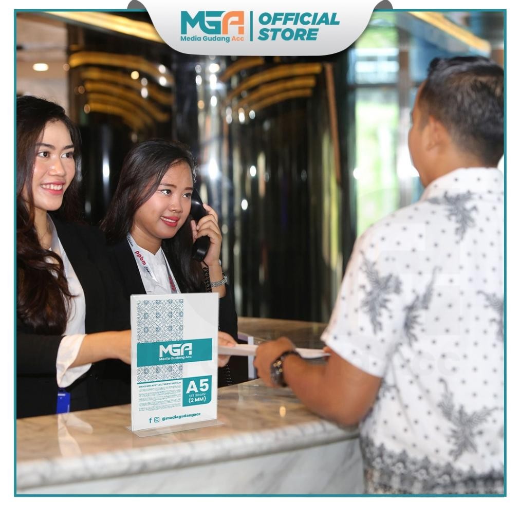 

Dgf-4 Tempat Brosur A5 Potrait 2 Sisi Akrilik 2Mm - Tent Holder / Tent Card Stand Display - Desk Dgf-4