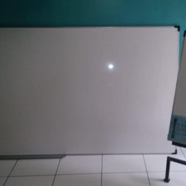 

Whiteboard Gantung 120 X 200Cm Nonmagnetik New Stok