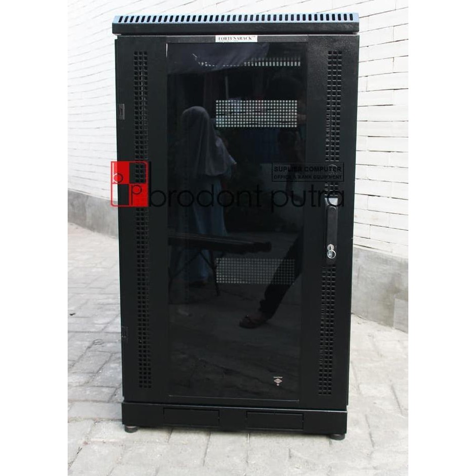 Closed Rack Server Fortuna 20U Depth 900Mm Harga Saudara New Stok