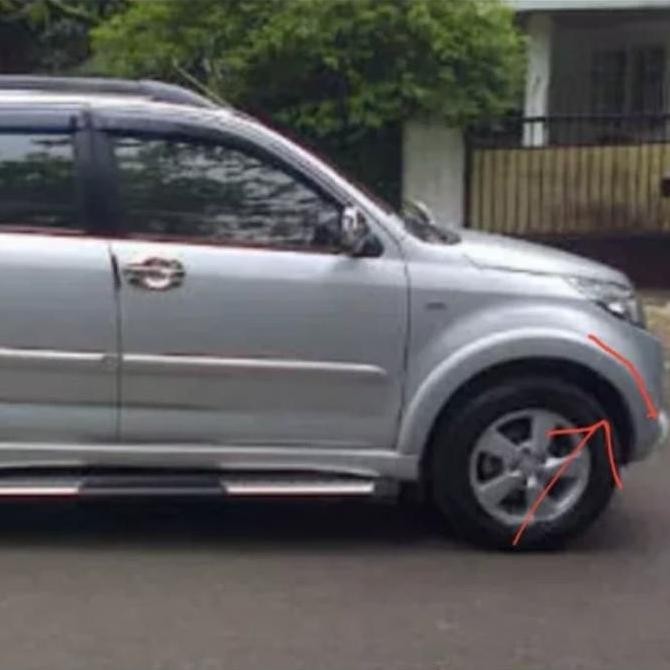 Karet list over fender rush warna abu yg nempel di bemper depan ori