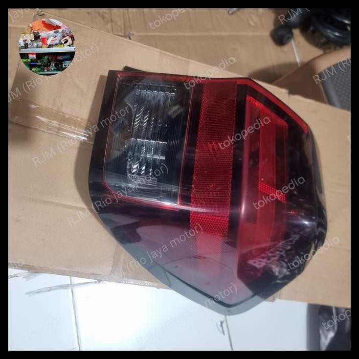BEST DEAL STOPLAMP LAMPU BELAKANG AGYA KANAN ORIGINAL 