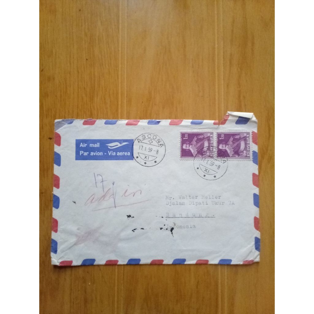 

vintage amplop dan perangko helvetia ( swiss ) 1959 tanpa surat