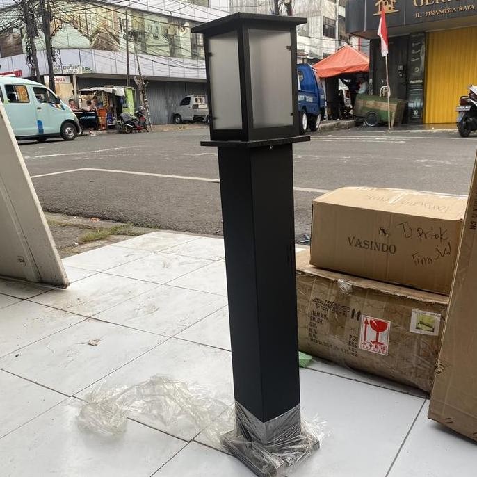 Lampu taman tiang minimalis tinggi / lampu halaman rumah