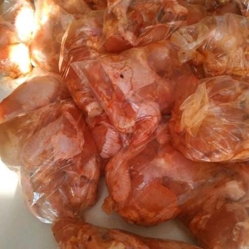 

Ayam Marinasi Razz Chicken 900-1200gr Fresh Sameday Nugi