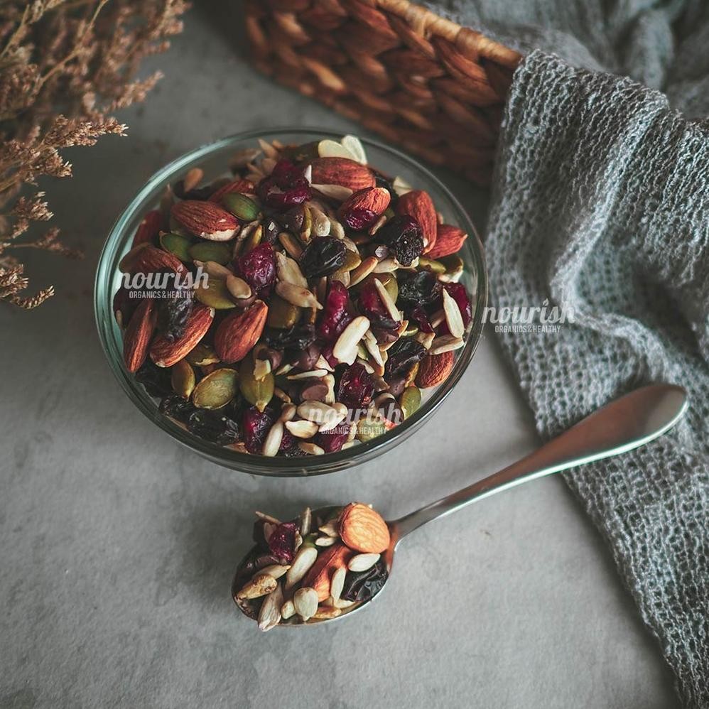 

Dark Choco Trail Mix 500gr Nugi