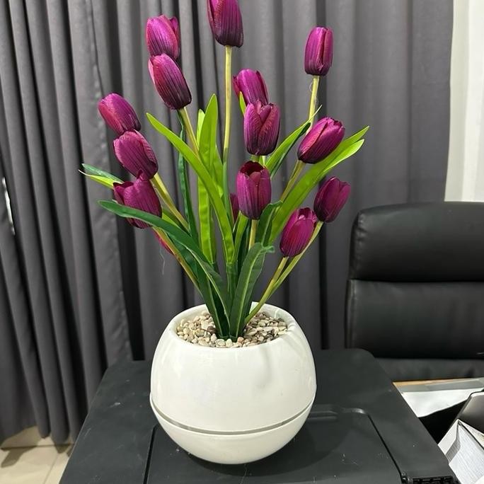 Tersedia Rangkaian Tulip Artificial + Vas Bola Plastik Biru Putih