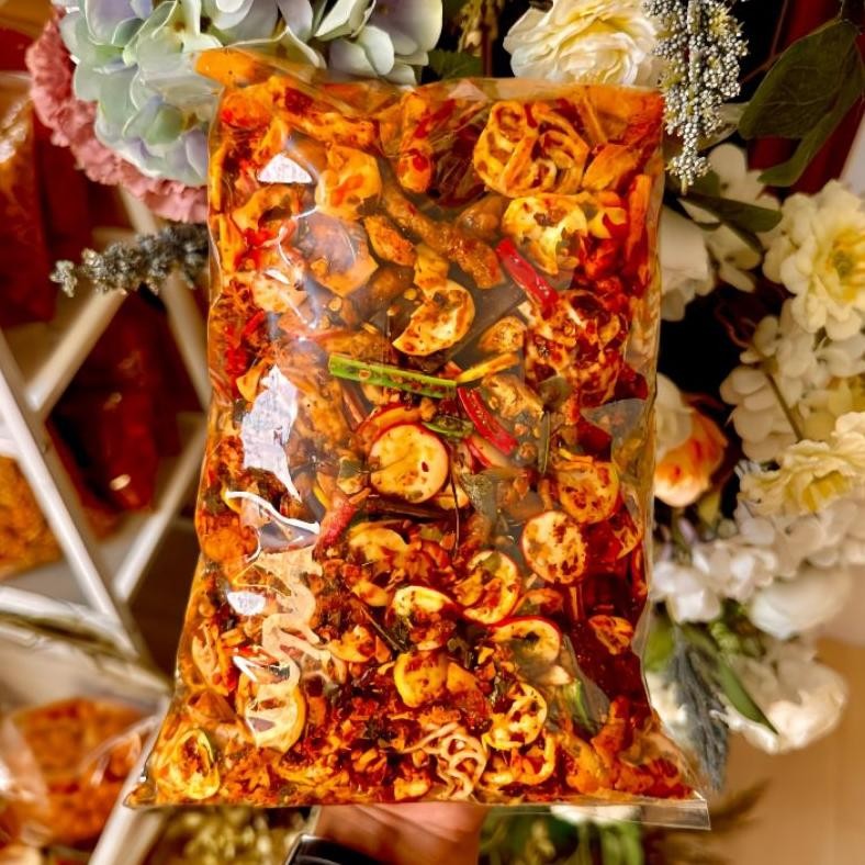 

Seblak Campur Mix Ekstra Daun Jeruk Pedas Renyah Gurih 1kg Nugi