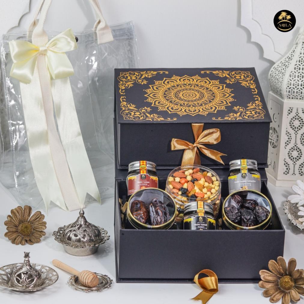 

Hampers Lebaran Adha Eksklusif Sehat Madu Yaman Kurma Ajwa Cemilan Sehat / Parsel Sehat / Hampers idul adha Nugi