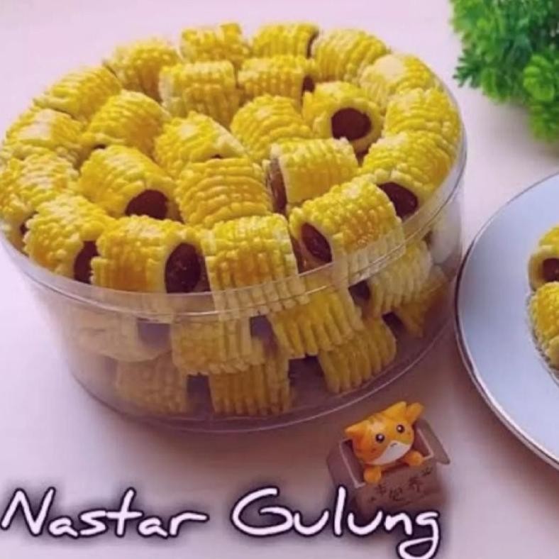 

nastar gulung , nastar super lembut dan lumer , isiannya penuh banget . nastar premium wisman ( produksi sendiri home Made) Nugi