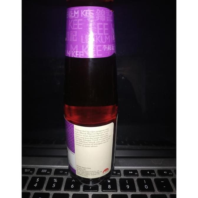 

LEE KUM KEE SESAME OIL / MINYAK WIJEN 207 ML HS