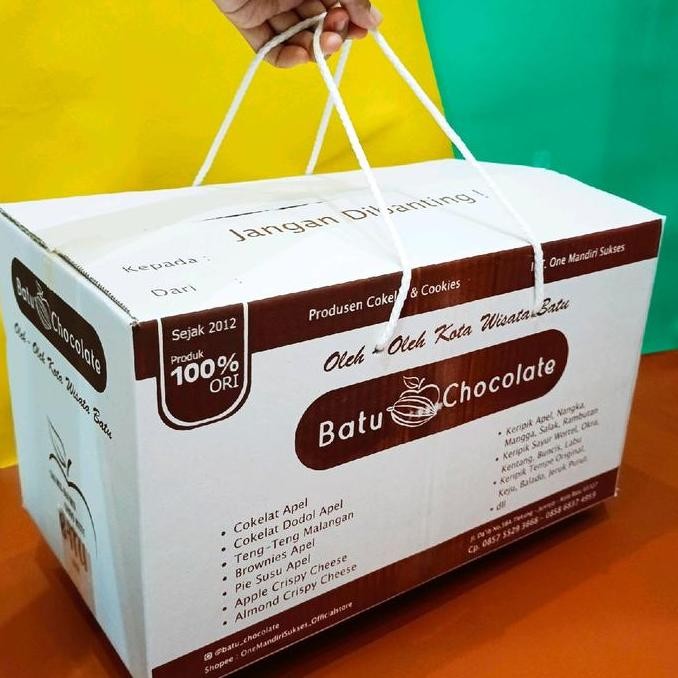 

Paket Big Box 2 - Isi 10 Pcs Bonus Box Oleh Oleh - Oleh Oleh Khas Malang Batu Kualitas Terbaik Harga Termurah