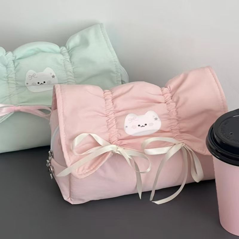 

Kotak Pensil Pita Kupu-Kupu Kotak Alat Tulis Kapasitas Besar Tas Penyimpanan Model Baru