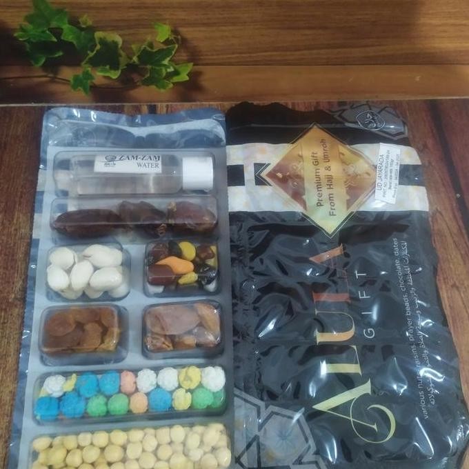 

Paket Oleh Oleh Haji Dan Umroh Paket Komplit Alula Gift Varian Zam-Zam