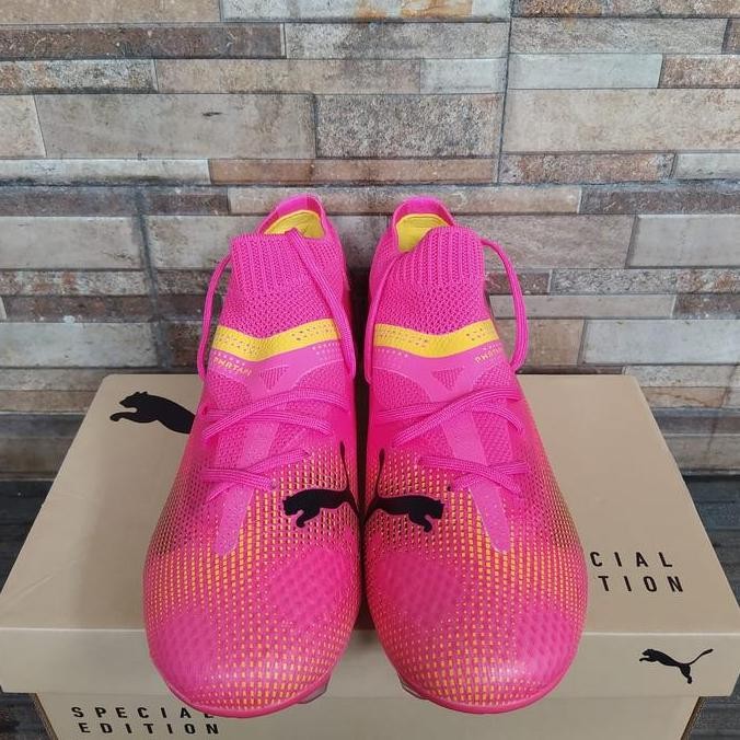Sepatu Bola Puma Future Ultimate Pink Yellow FG - Sepatu Soccer puma Terlaris
