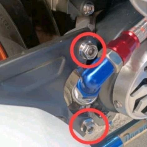 BAUT KNALPOT BEAT SCOOPY STAINLESS 2KUNCI HENG ORIGINAL (2BAUT)