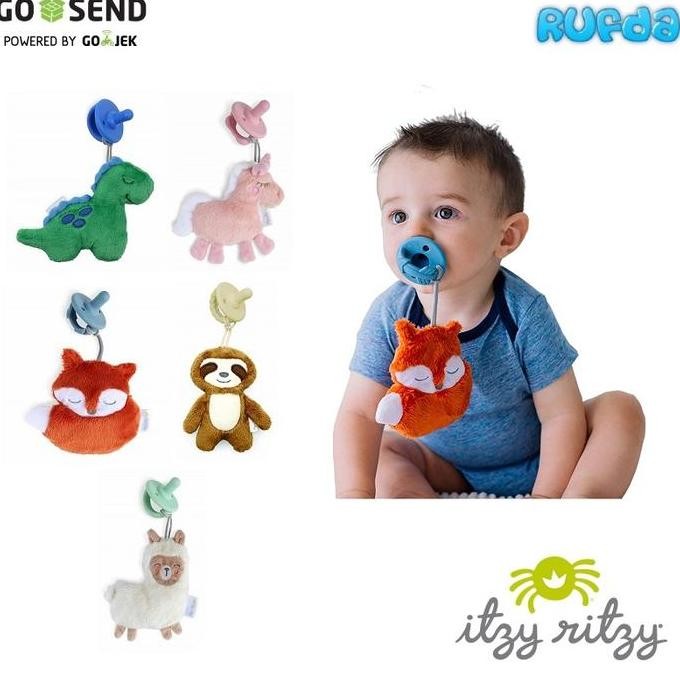 Itzy Ritzy Sweetie Pal Paketan Empeng dengan Boneka Holder