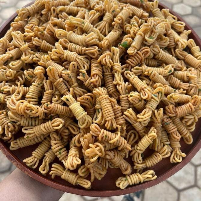 

Mie Gulung Asin Daun Jeruk 1 kg LM