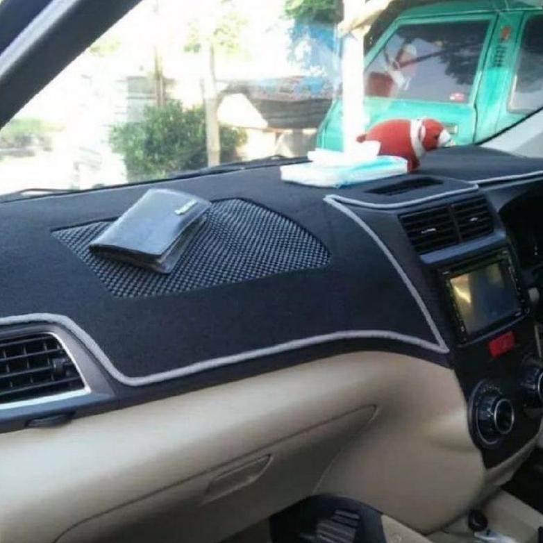 Karpet Alas Dashboard Avanza Veloz Xenia 2012-2021, Asesoris Pelindung Interior Mobil AST Nugi