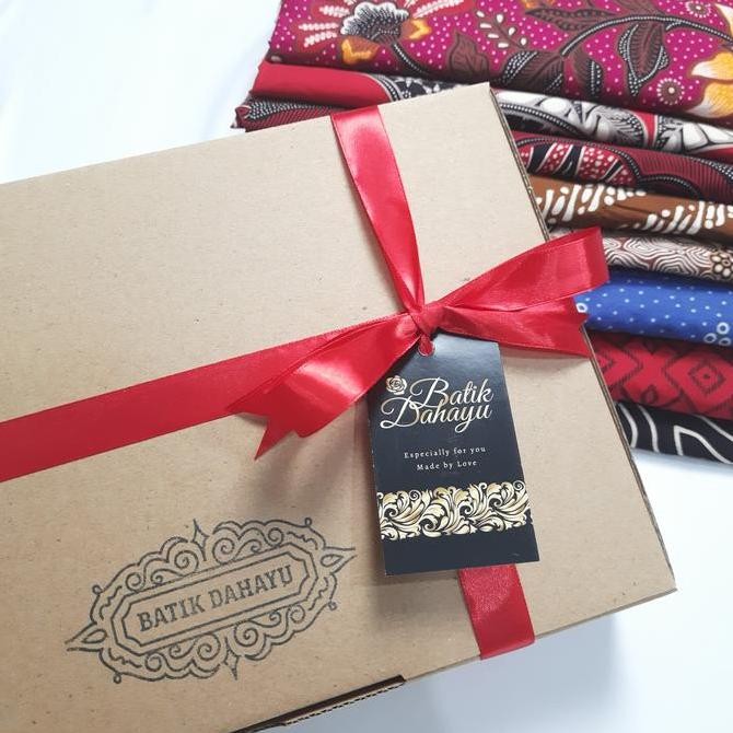KADO HADIAH HAMPERS PERNIKAHAN COUPLE SARIMBIT KAIN BATIK MOTIF KAWUNG
